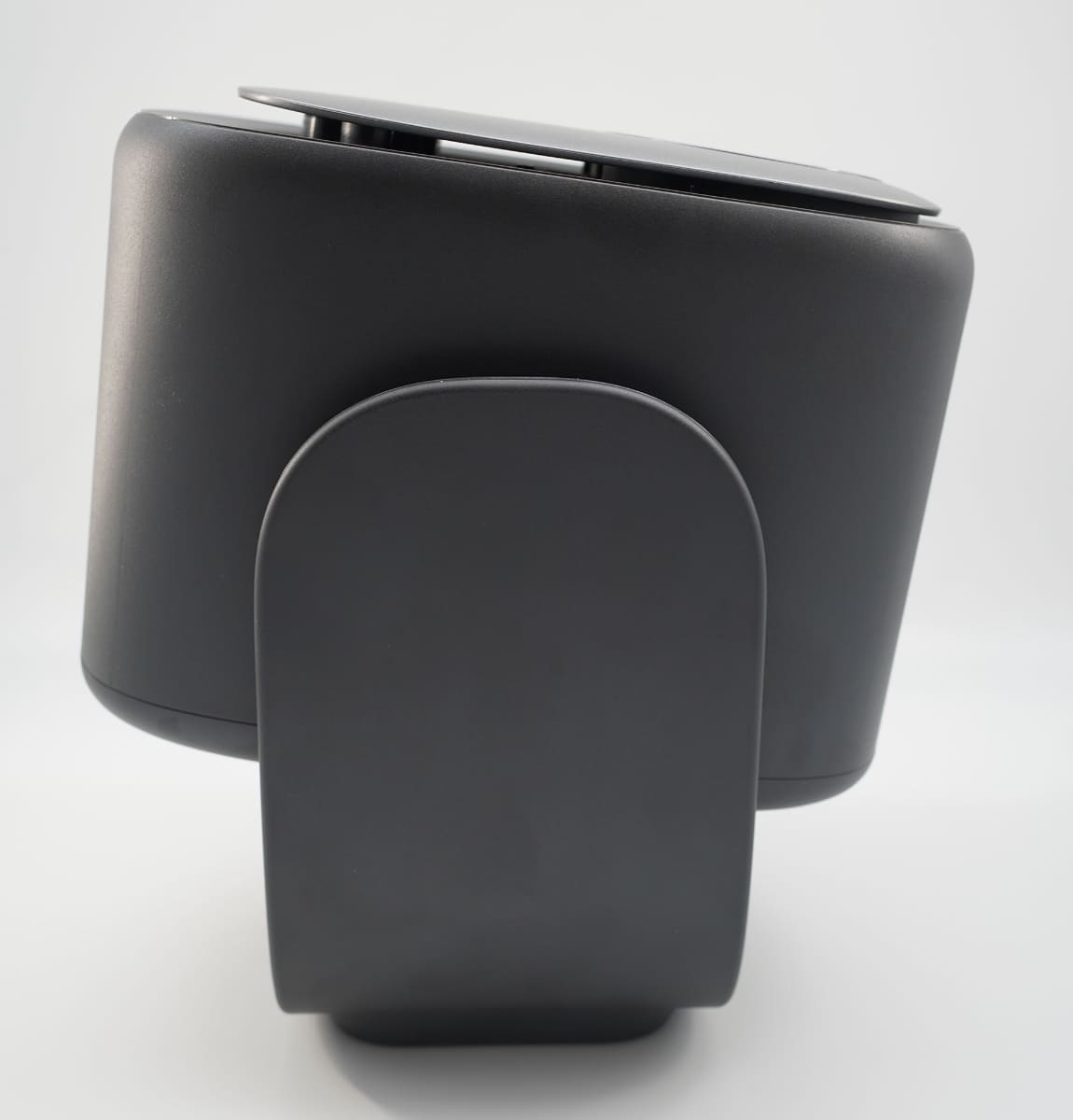 上下とも90度以上回転できる