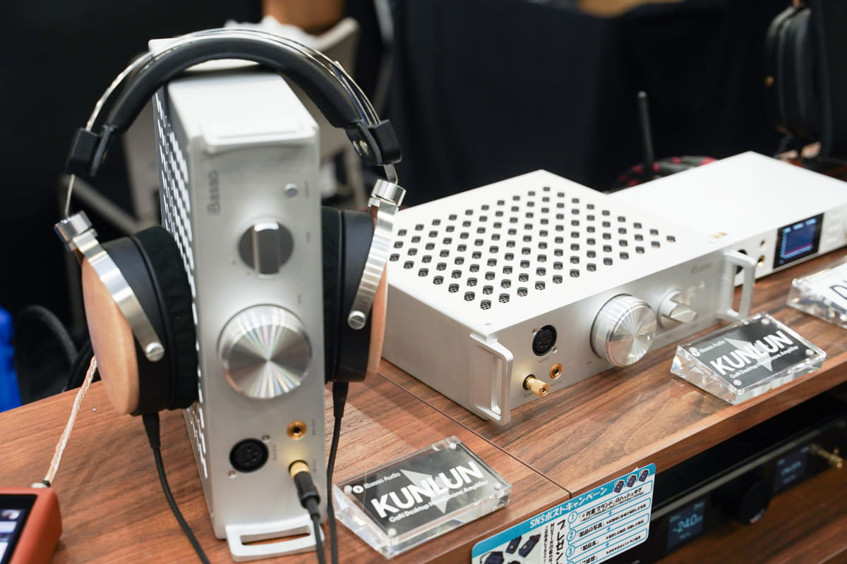 縦置き、横置き、どちらにも対応する