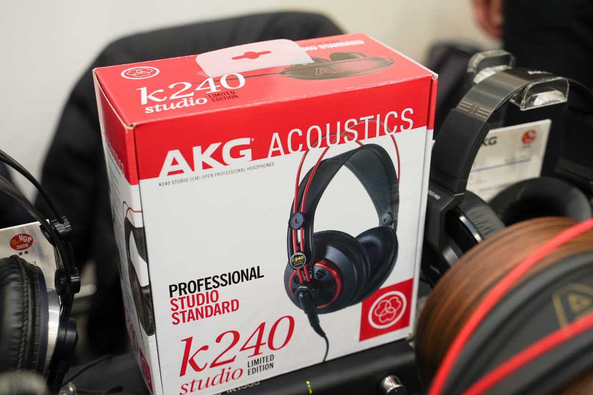 K240 STUDIO Limited Editionのパッケージ