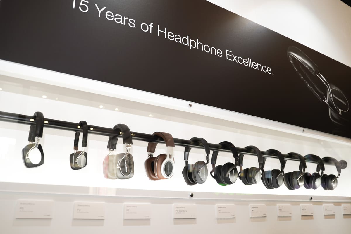 歴代ヘッドフォンを振り返る展示も