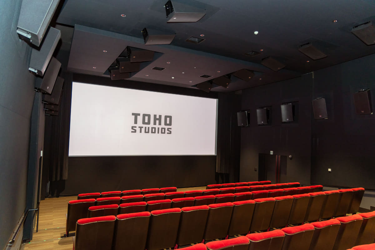 Dolby Vision/Atmos対応の試写室