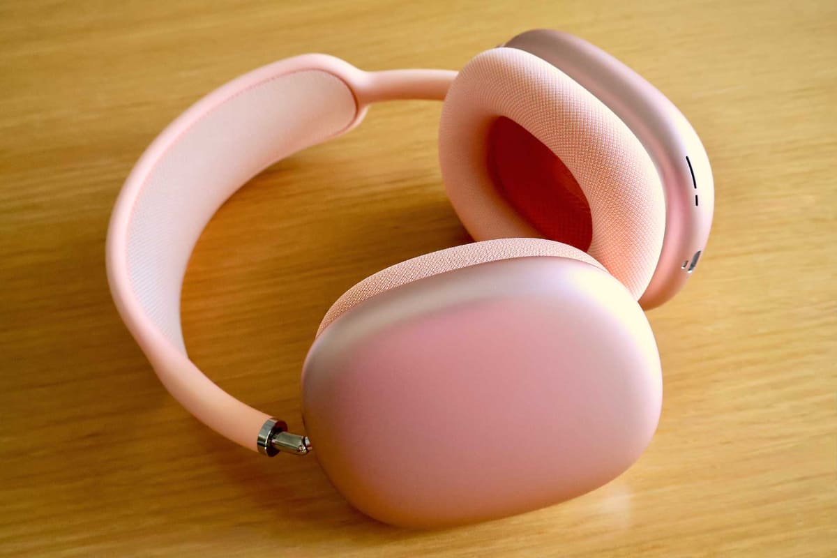 「AirPods Max」(オレンジ)