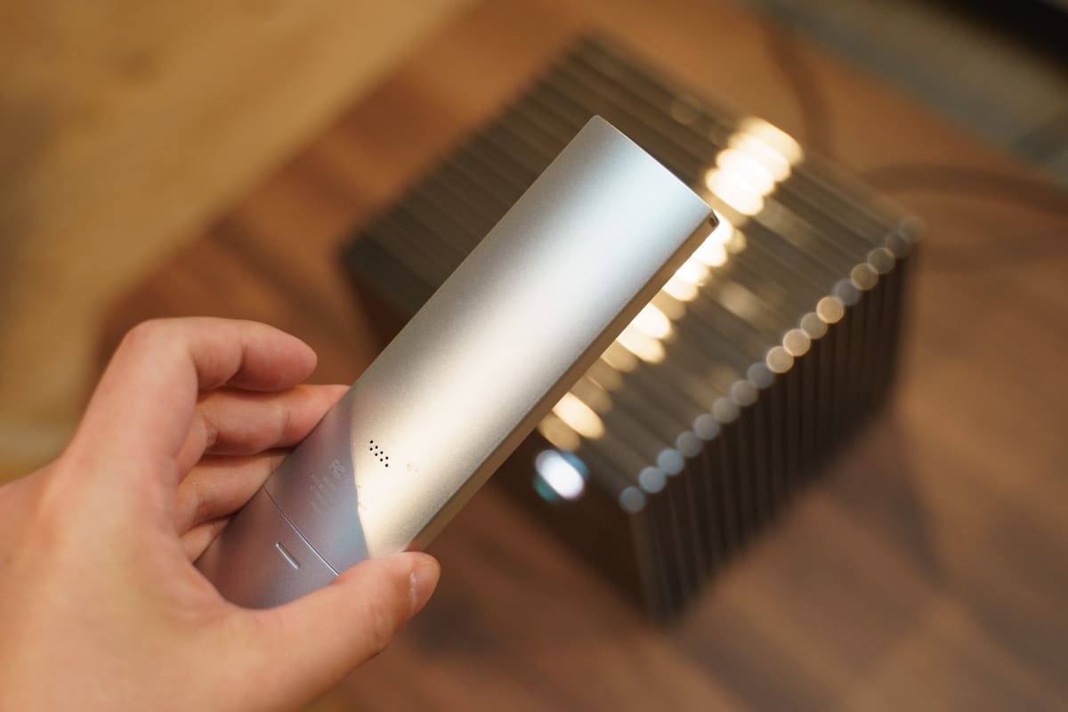 リモコンも高級感がある