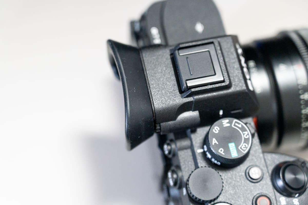 α1 IIの時に出てきた大きめのアイピースカップ「FDA-EP21」も買いました。これめっちゃ見やすい