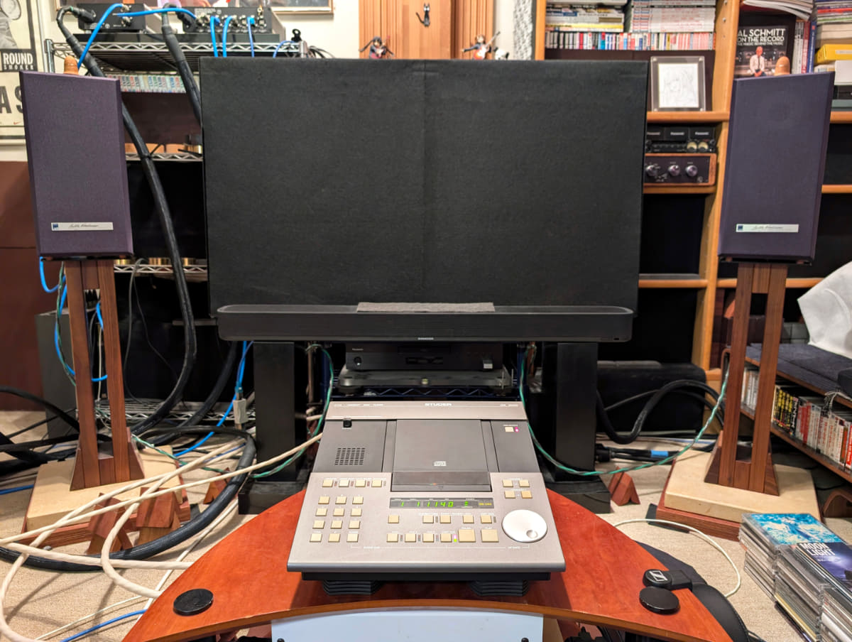 STUDER A730はいつでも触れる＆眺めることができる場所に設置