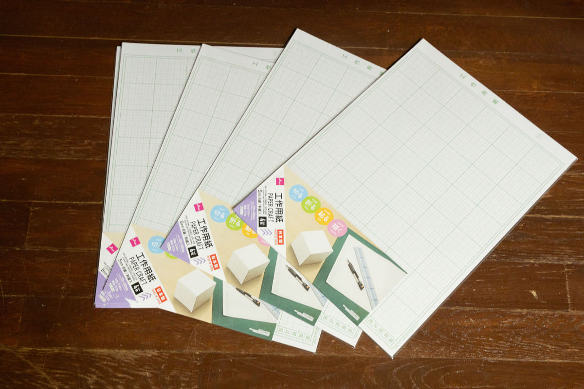 ダイソーが販売する工作用紙