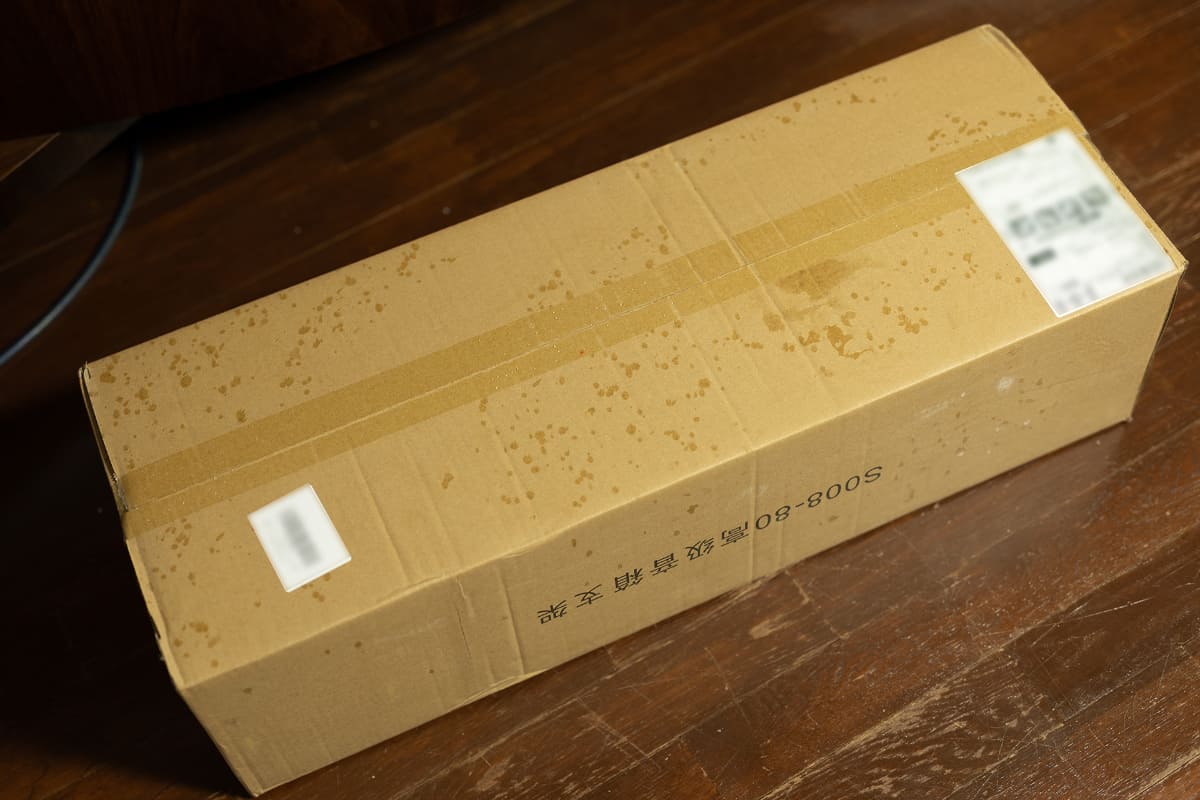 Amazonで購入したBQKOZFINというメーカーのスピーカースタンド