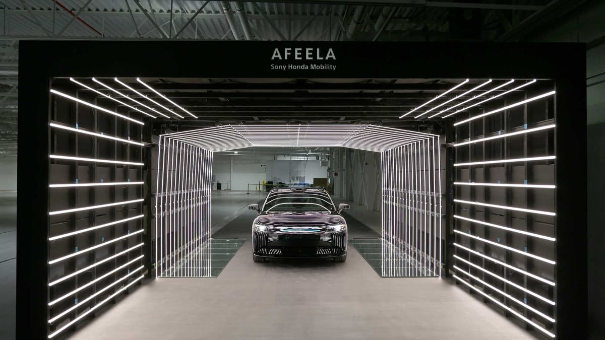 ソニー・ホンダモビリティ独自のQuality GateでAFEELA 1の外装検査を行なう装置