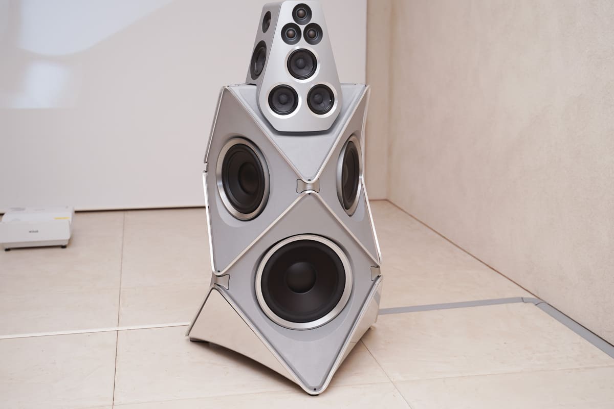 “ありのままのスピーカー”という発想から生まれたBeolab 90 Titan Edition