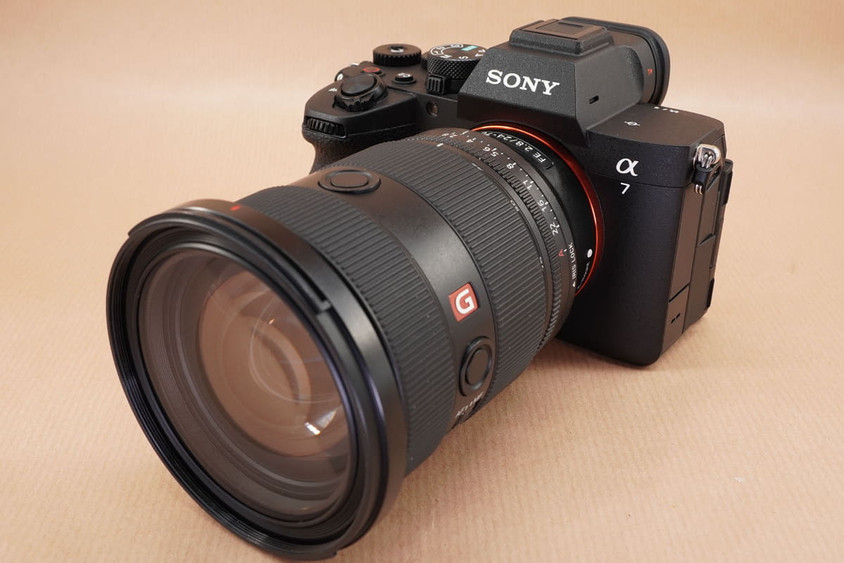 ソニー「α7 V」。見た目はIVとほぼ変わらず