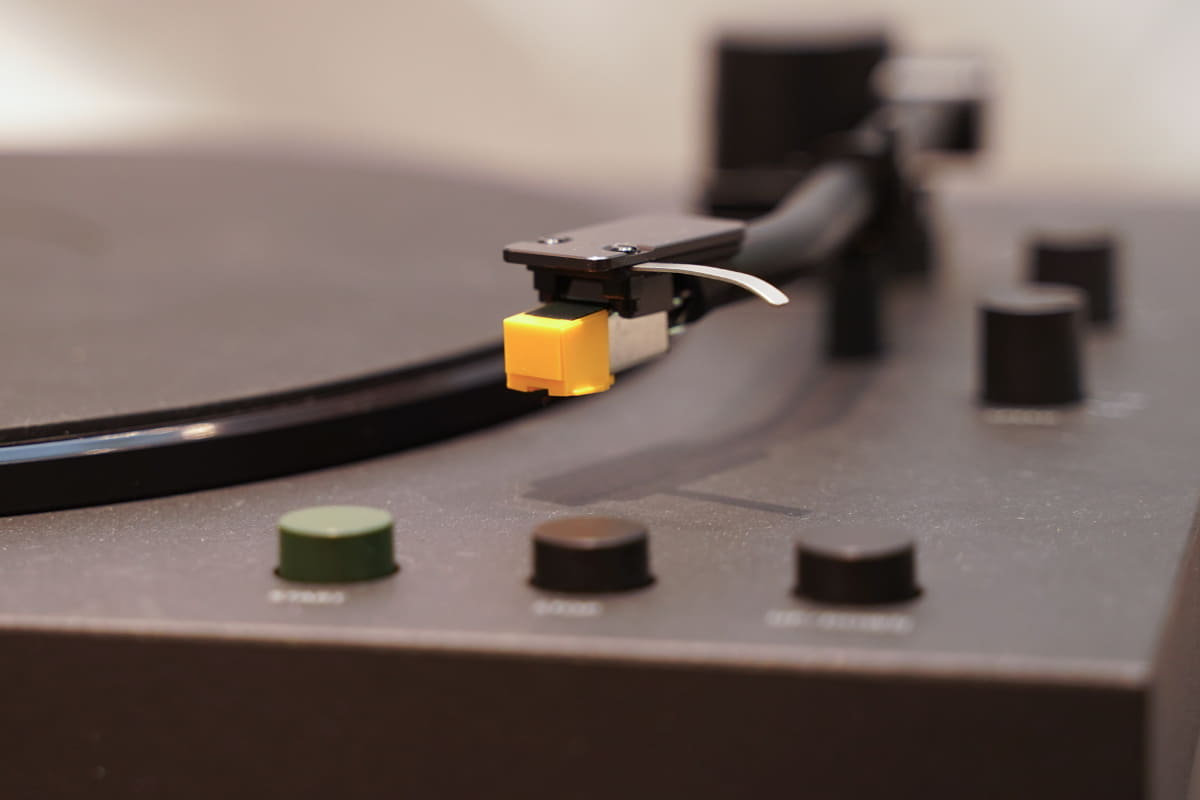 LX3BTよりもグレードの高いレコード針を採用