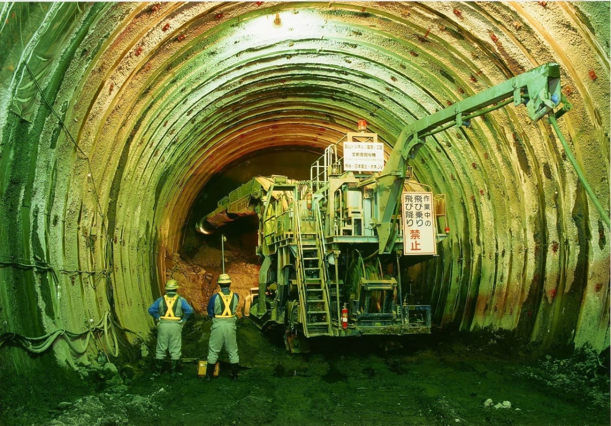 最難関の“魔の山”飯山トンネル<br><span class="fnt-70">(C)NHK</span>