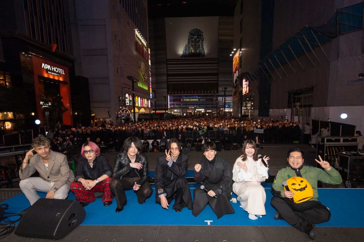 <span class="fnt-70">(C)創通・サンライズ</span>