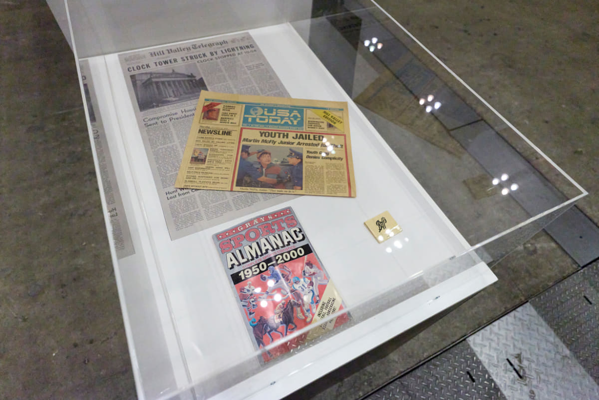 写真は東京コミコン2025での展示の様子。博多マルイでの展示方法は異なる<br><span class="fnt-70">(C) Universal City Studios LLC and Amblin Entertainment, inc. All Rights Reserved.</span>