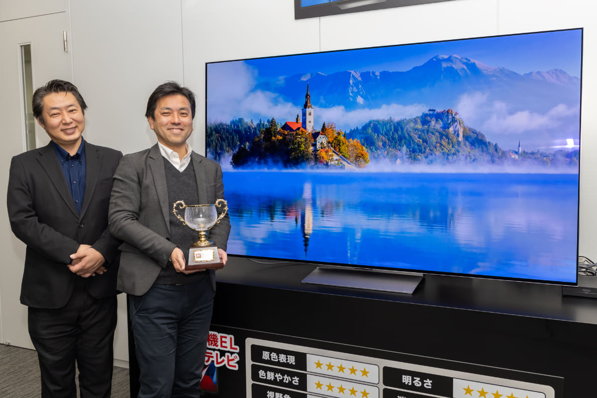 写真左から、LG Electronics Japan株式会社 Marketing Team,Manager 森斗志也氏、LG Electronics Japan株式会社 Marketing Team,Team Leader 安藤康夫氏