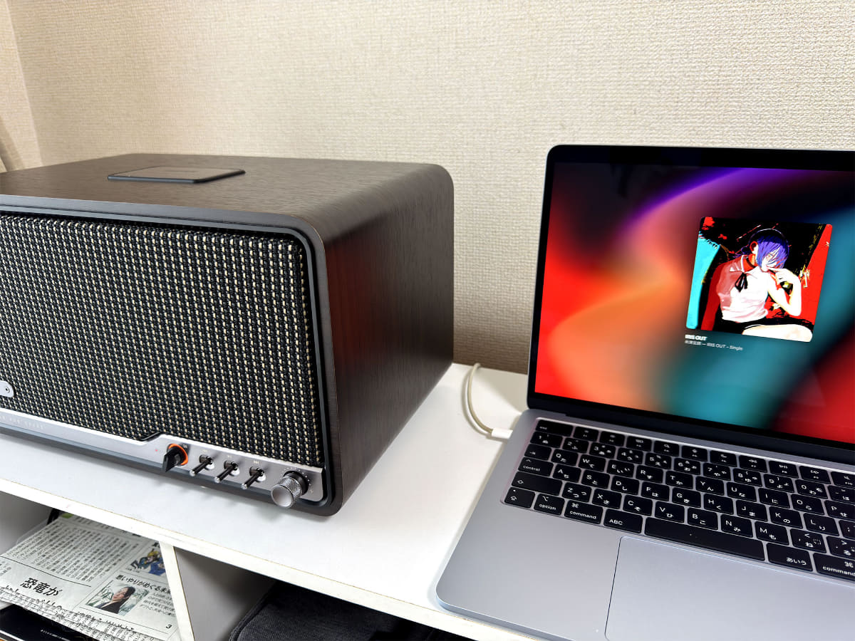 PCと有線接続した様子。