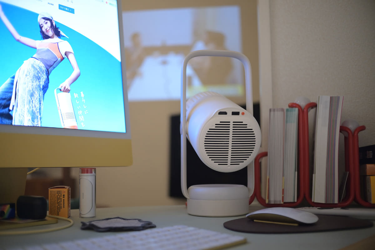 「思い立ったらどこでも投影」これが本当に便利で、自然とプロジェクターに手が伸びます