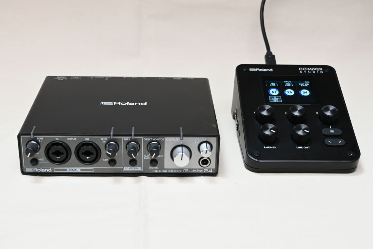 左がRubix 22、右がGO:MIXER