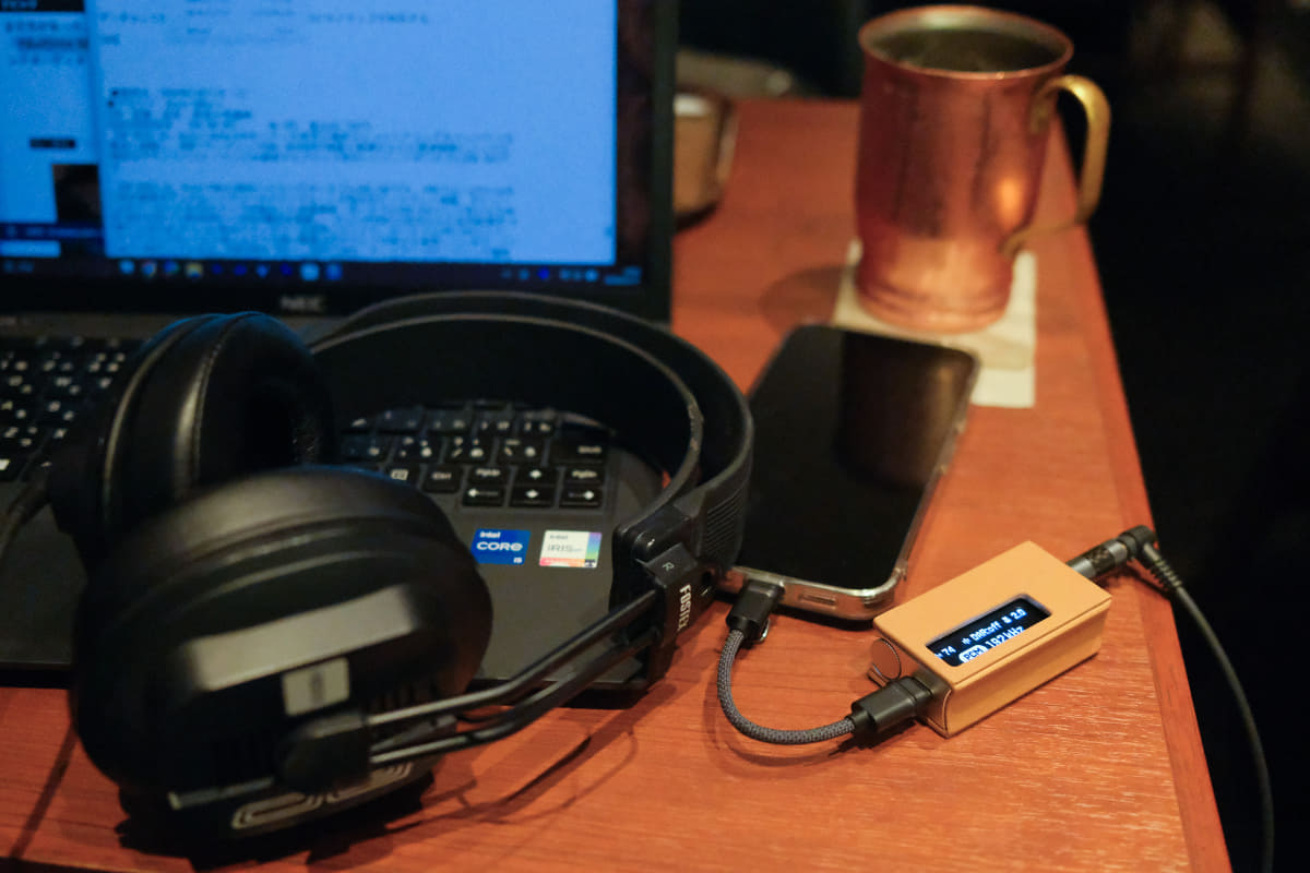 喫茶店でちょっと作業……という時も、満足度の高い音が楽しめる