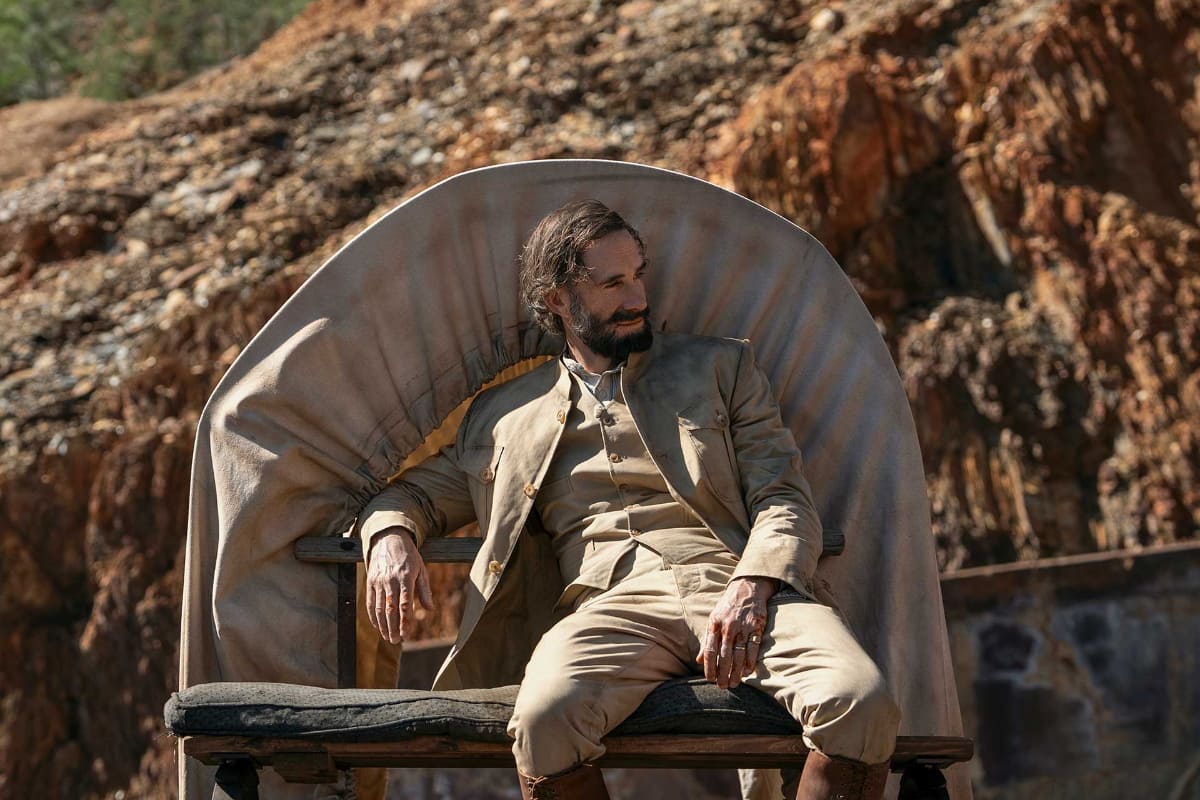 <span class="fnt-70">Credit： Daniel Smith, (C) Amazon Content Services LLC</span>