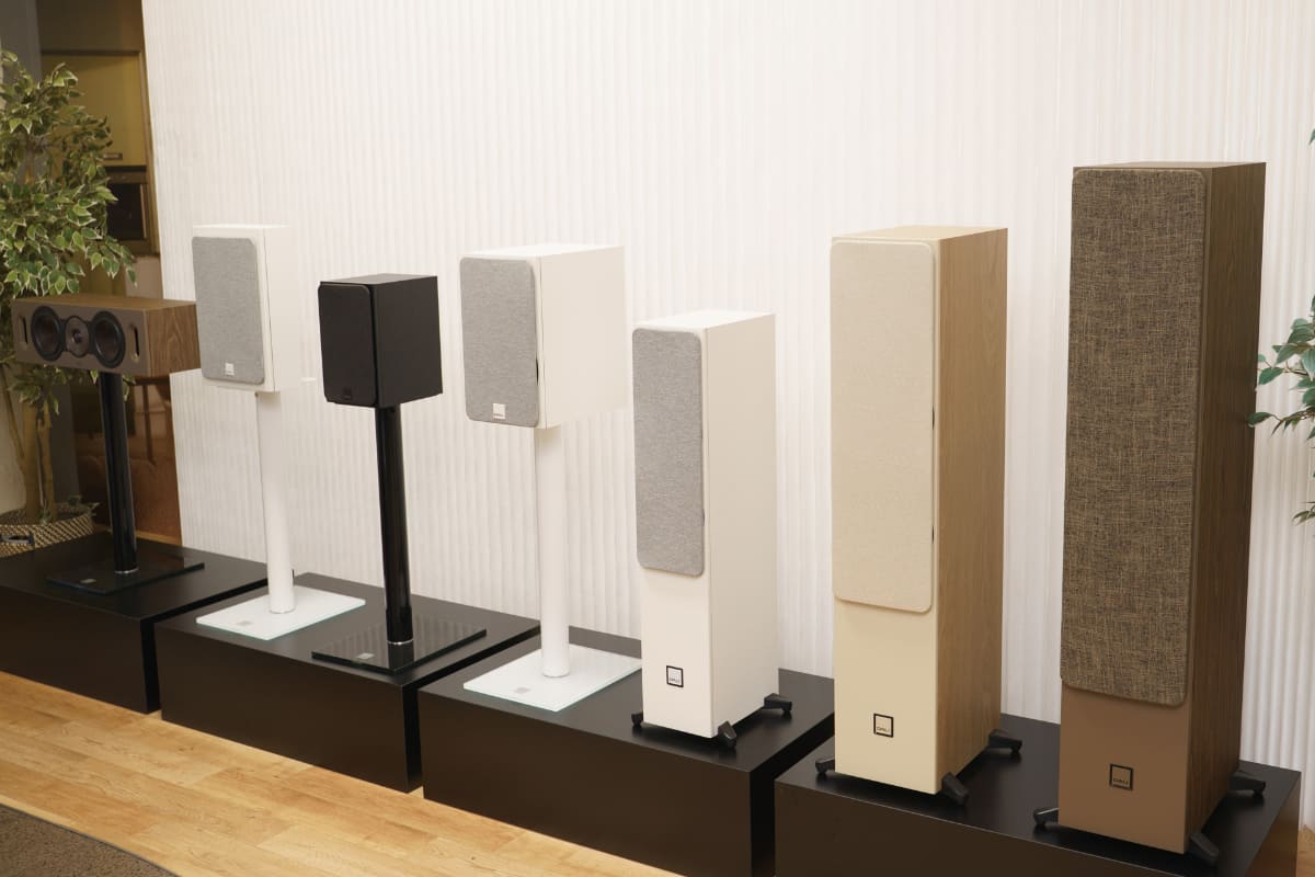 左からSONIK 1/CINEMA、SONIK/ONWALL、SONIK 1、SONIK 3、SONIK 5、SONIK 7、SONIK 9