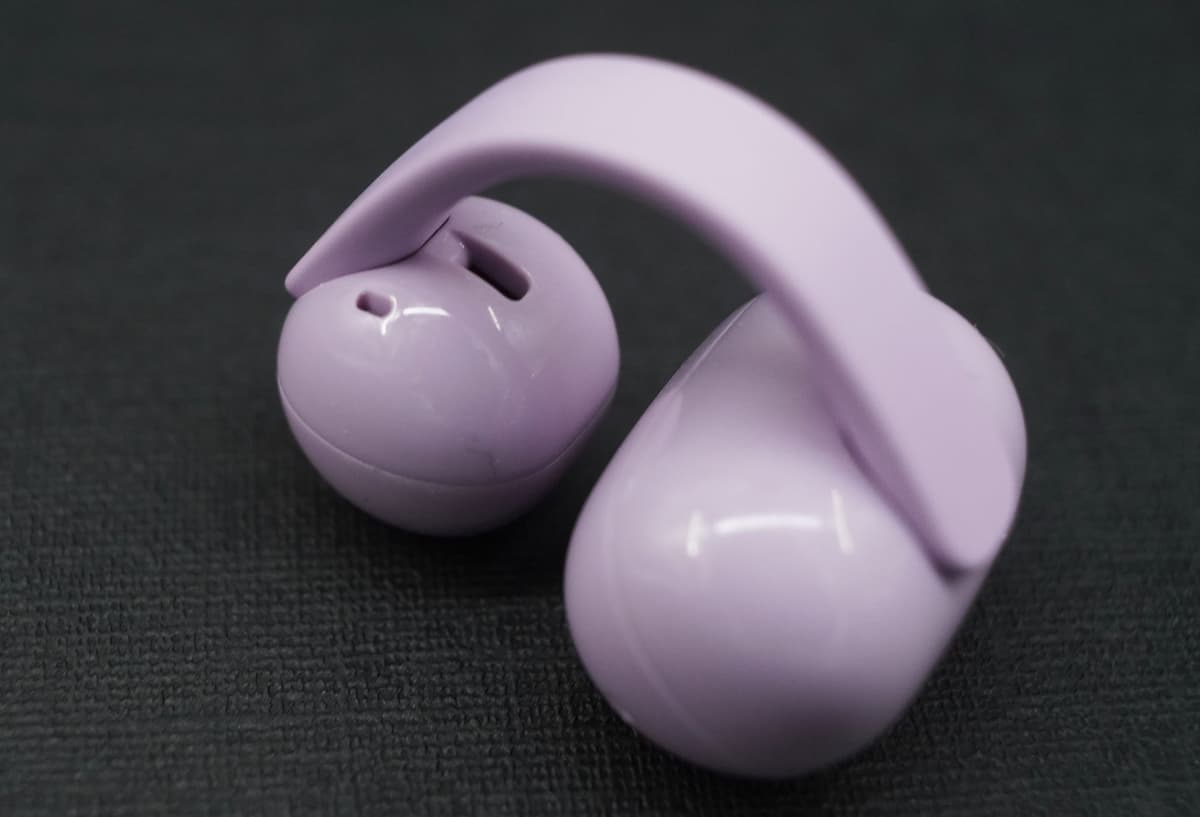 ドライバ部の裏側に集音用マイク