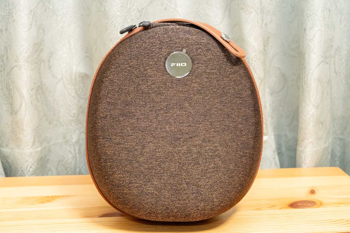 Yaoliリネン素材を使った収納ケースも付属