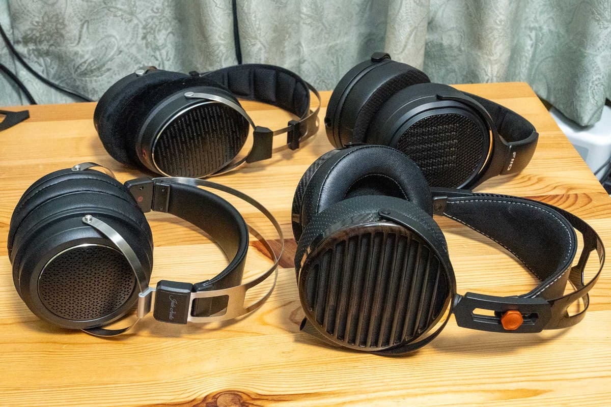 ダイナミック型ヘッドフォンも加えた4機種を聴き比べ