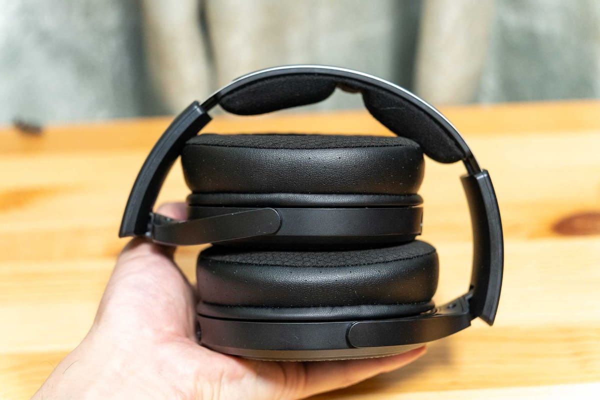 折りたたみ可能でコンパクトに持ち歩ける