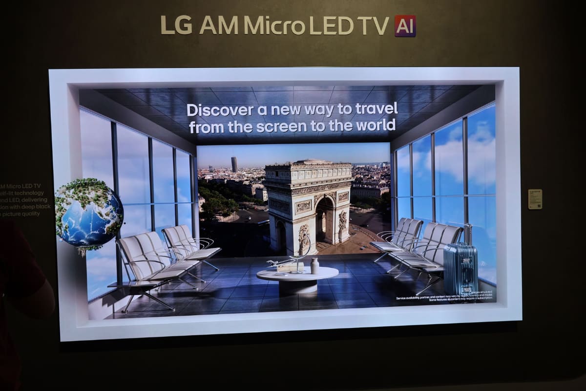 LGの136型4KマイクロLEDテレビ「LSAH007」。発売の予定はある模様。価格は25万ドル以上。なお、写真の中の“AM”はアクティブマトリックスの意味。現在、実用化されている多くのマイクロLEDディスプレイはすでにAMだ。最大リフレッシュレート144Hz、VRR、HDR10、Dolby Vision対応をアピール。富裕層向けホームシアターシステムとして訴求する見込み