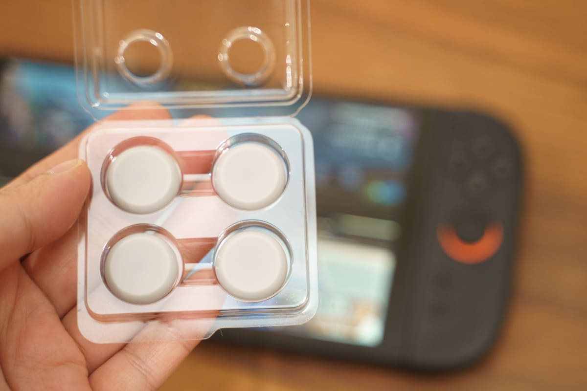 Joy-Con 2やSwitch 2 Pro コントローラーで使用可能な1パッケージ2ペア(4個入り)