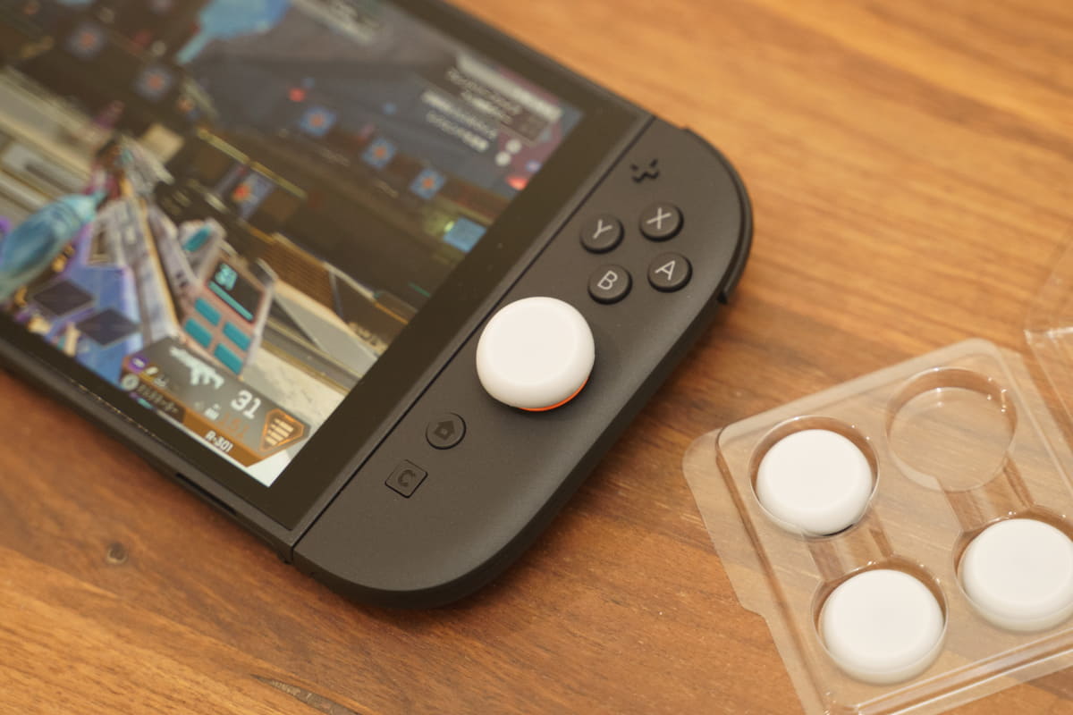 Nintendo Switch 2のJoy-Con 2に取り付けたところ