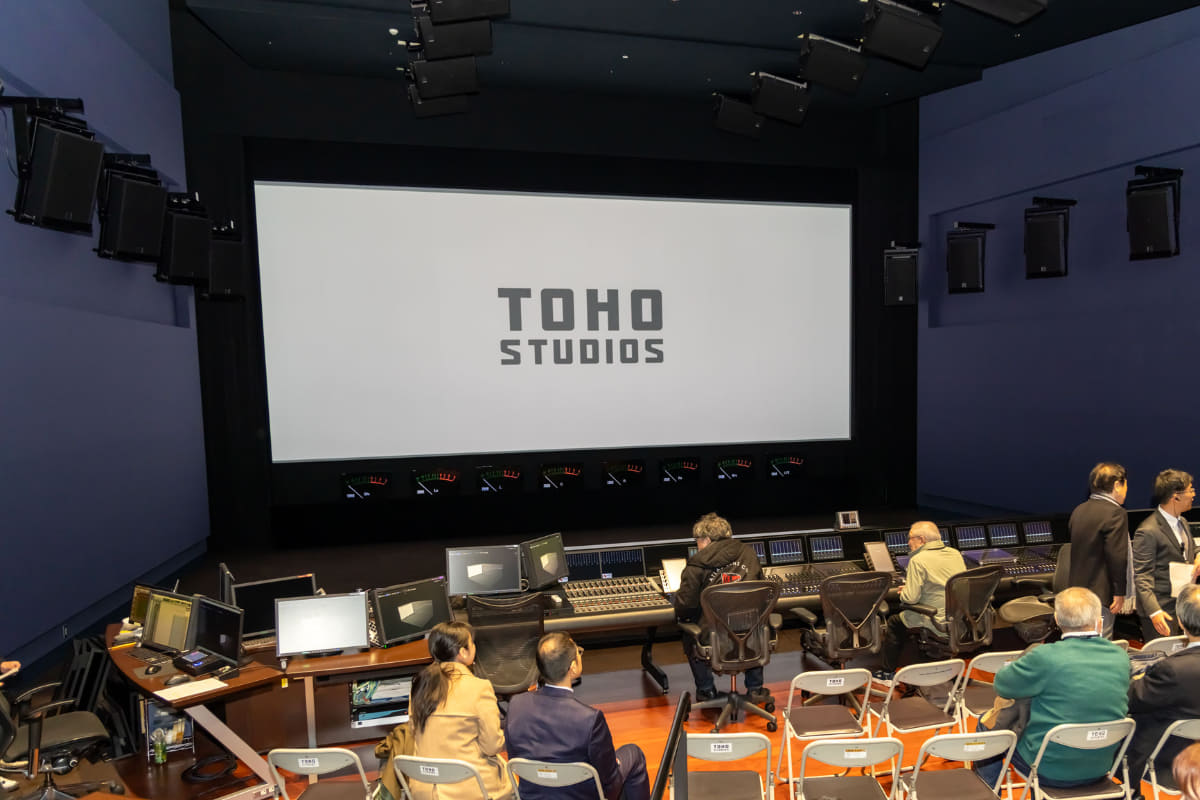 TOHOスタジオの完成披露目会には、樋口監督(写真中央)も出席