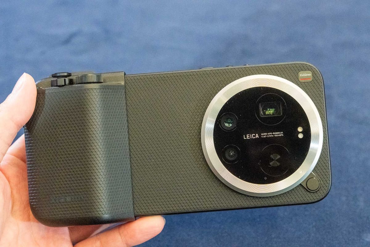 「Xiaomi 17 Ultra Photography Kit Pro」を装着したところ