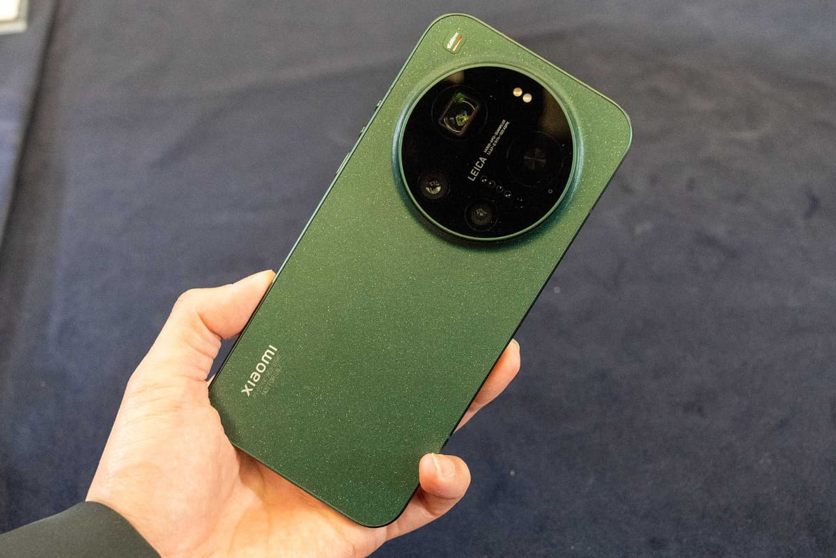 「Xiaomi 17 Ultra」スターリットグリーン