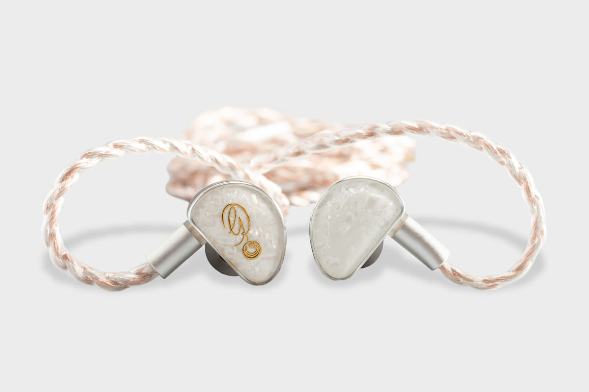 「ゴスペラーズ30周年記念オリジナルイヤホン」