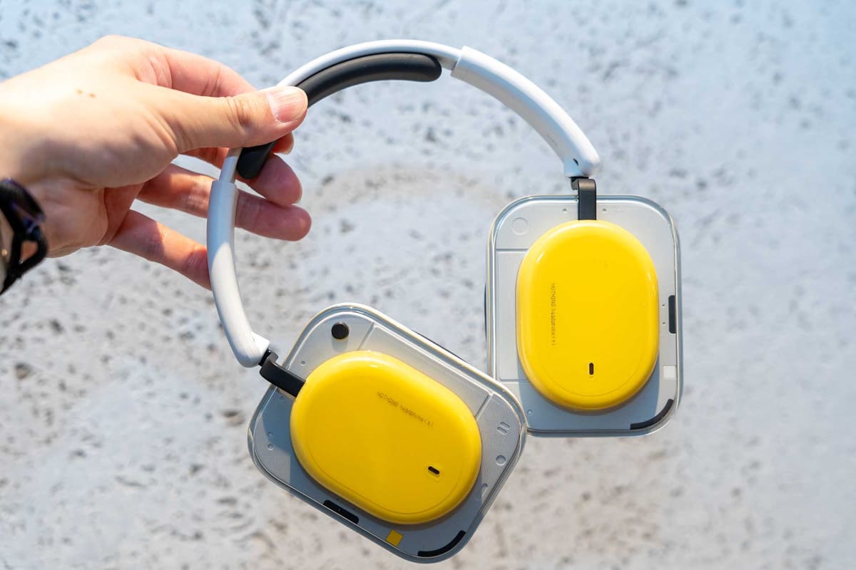 「Headphone (a)」イエロー。このカラーのみ4月発売