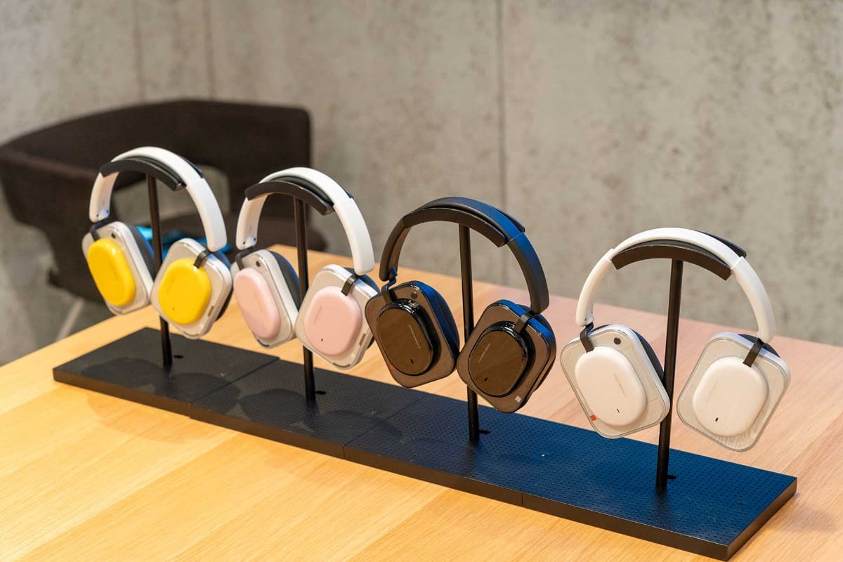 カラーは4色で、暖色系のカラーパレットに進化した