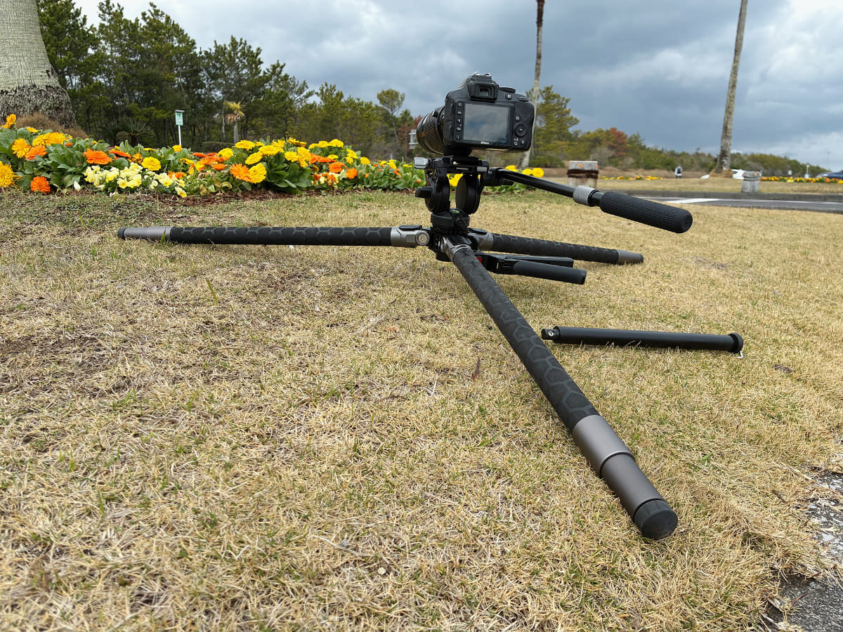 センターポールを外せばかなり下げられる