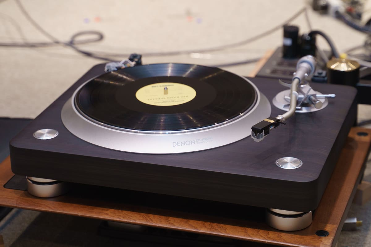 フラッグシップレコードプレーヤー「DP-3000NE」