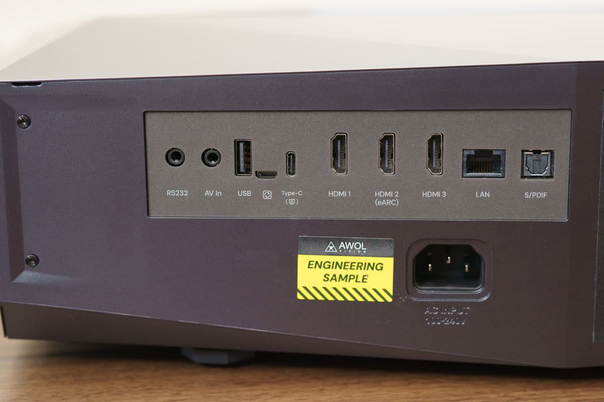 背面の接続端子部部分