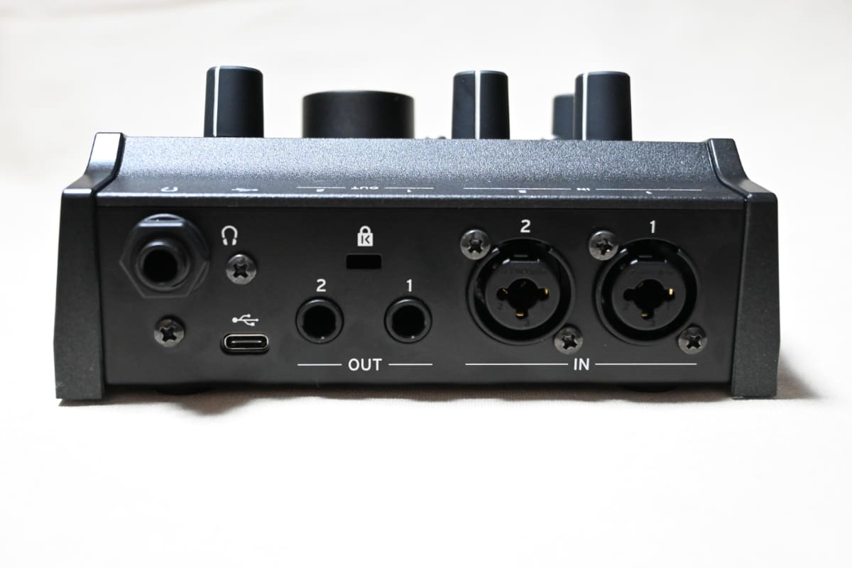 microAUDIO 22の背面