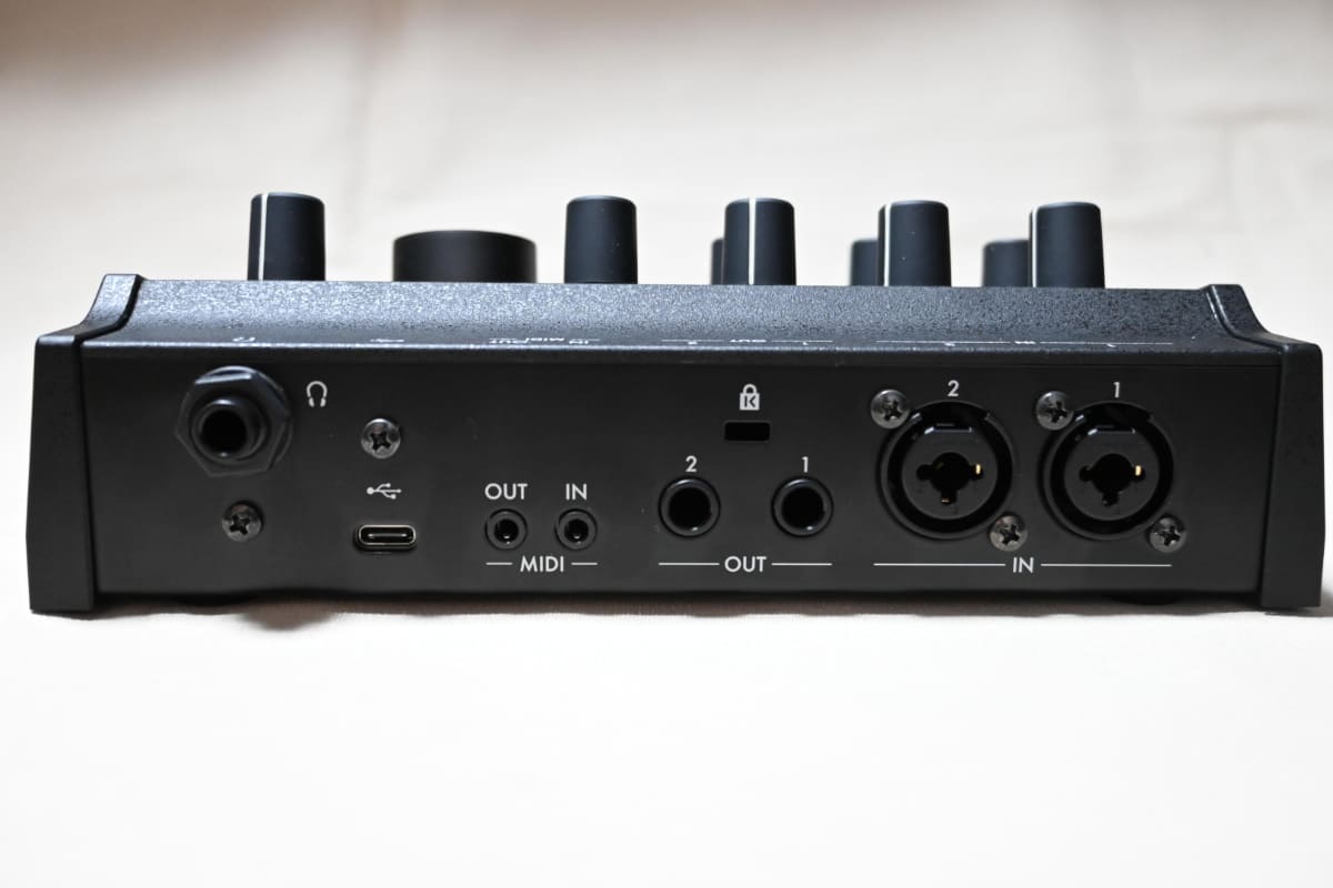 microAUDIO 722の背面