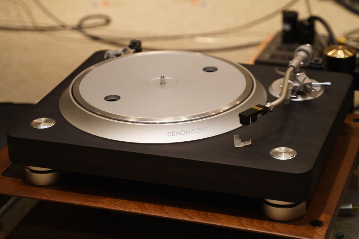 新たな最上位アナログプレーヤー「DP-3000NE」