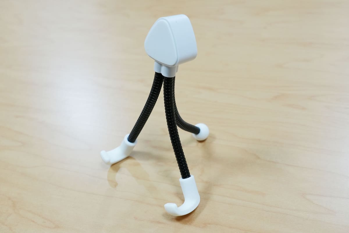 簡易スタンドにGalaxy Tab S11を設置