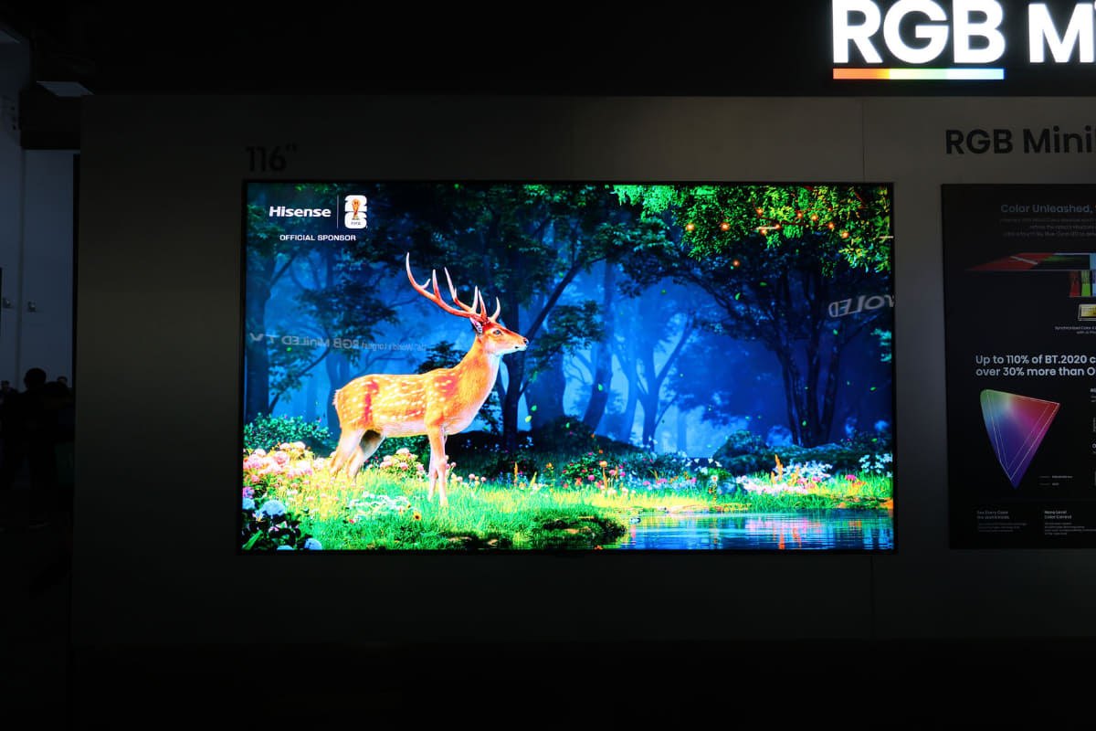 RGBミニLED evo技術を採用した「116UXS」。発売は2026年後半。価格は30,000ドル級と言われる