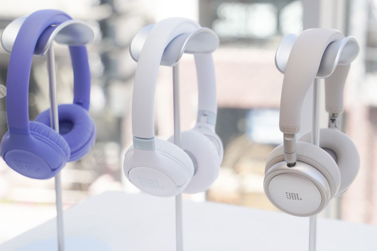 「JBL Live 680NC」