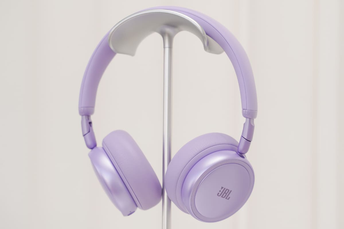 JBL公式サイト限定、JBL Live 680NCのパープル