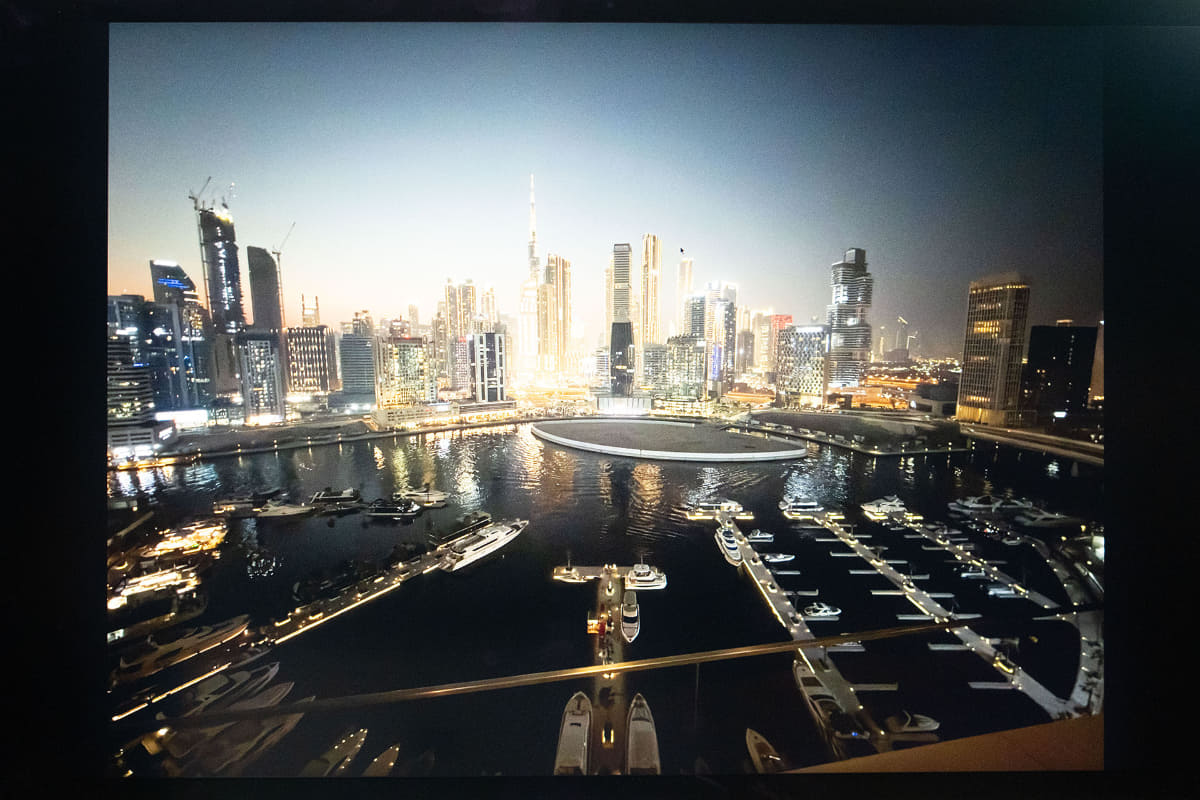 MacBook ProおよびStudio Display XRでNano-textureガラスを選んだ場合、反射は目立ちづらい