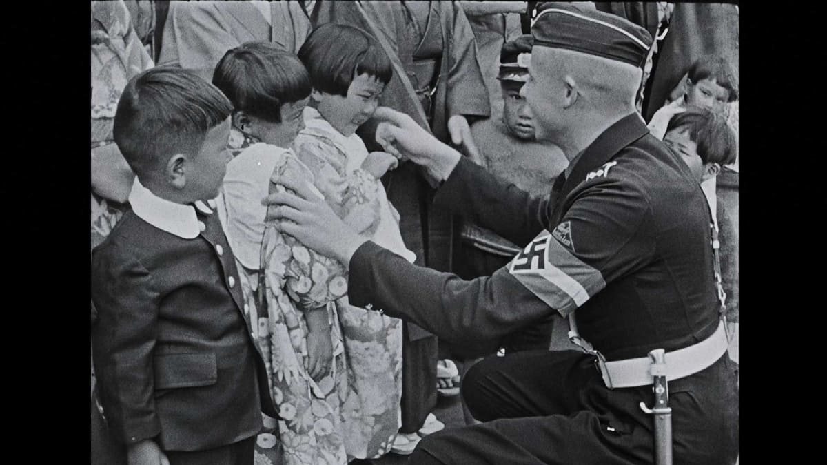 日独親善のため来日したヒトラー・ユーゲント